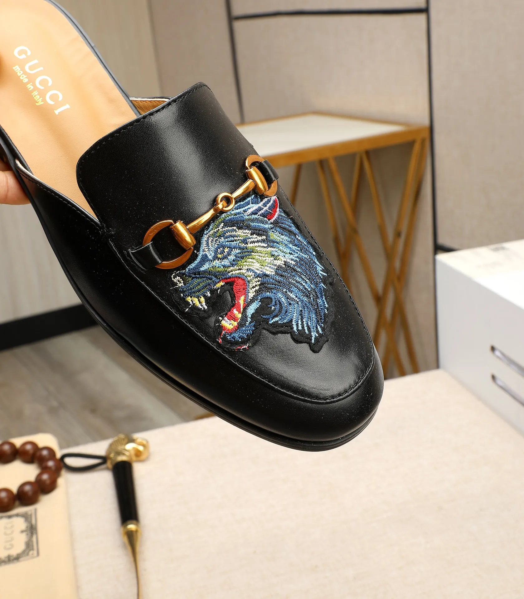 Men's clothing and shoes 💰380 (Gucci) The latest 🎁🎁 casual and fashionable men's shoes 👟 from the official website, hot style 💥 style is simple and elegant, exclusive for trendy men. Unique official website latest brand double G elements 👑 original Gucci decoration, fashionable and generous, original material original calfskin, ✅ fully imported first-layer pigskin lining, official website designated wear-resistant, lightweight original rubber casual outsole, counter classic model taken in kind, 38-44 black and white optional